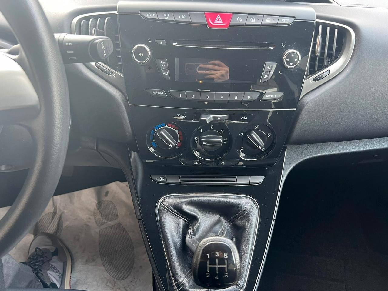 Lancia Ypsilon 1.3 MJT 16V 95 CV 5 porte S&S Elefantino