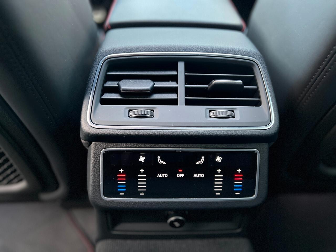 Audi RS6 RS 6 Avant 4.0 TFSI V8 quattro tiptronic Performance