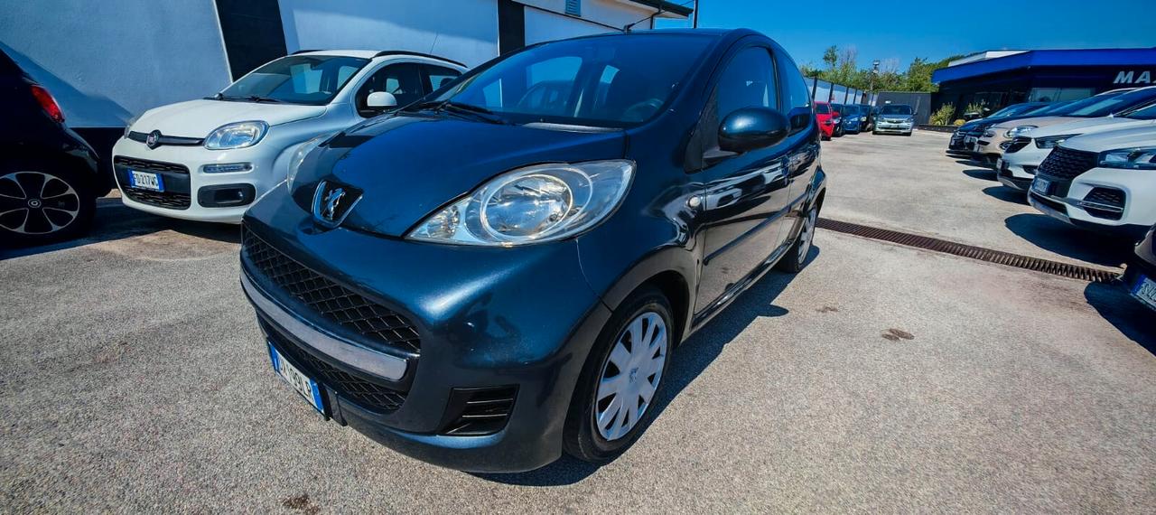 Peugeot 107 1.0 68CV 5p. Sweet Years 2Tronic