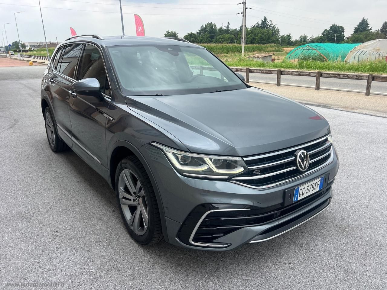 VOLKSWAGEN Tiguan Allsp.2.0 TDI SCR DSG 4MOT R-Line 7 POSTI