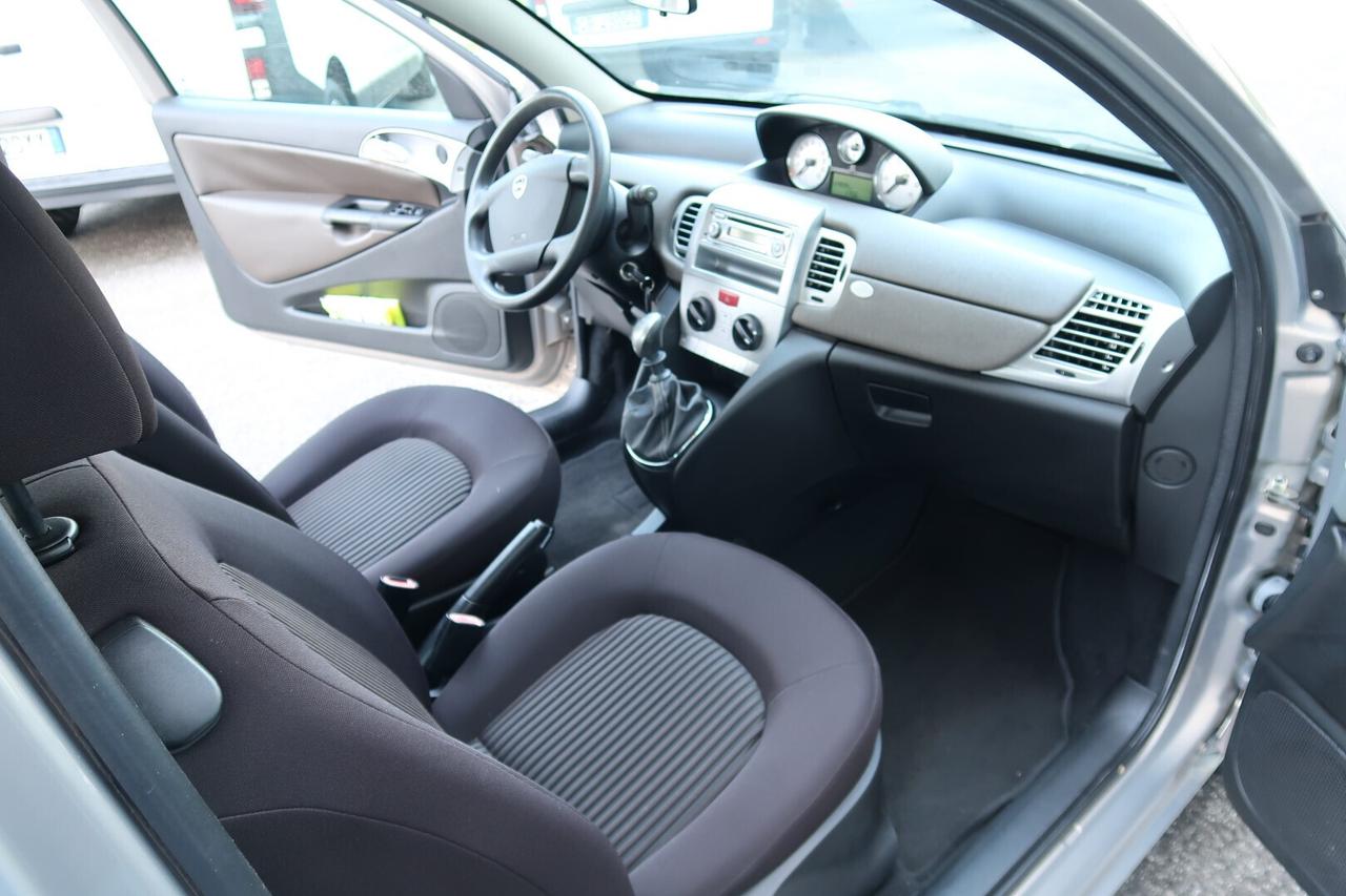 Lancia Ypsilon 1.2 Oro