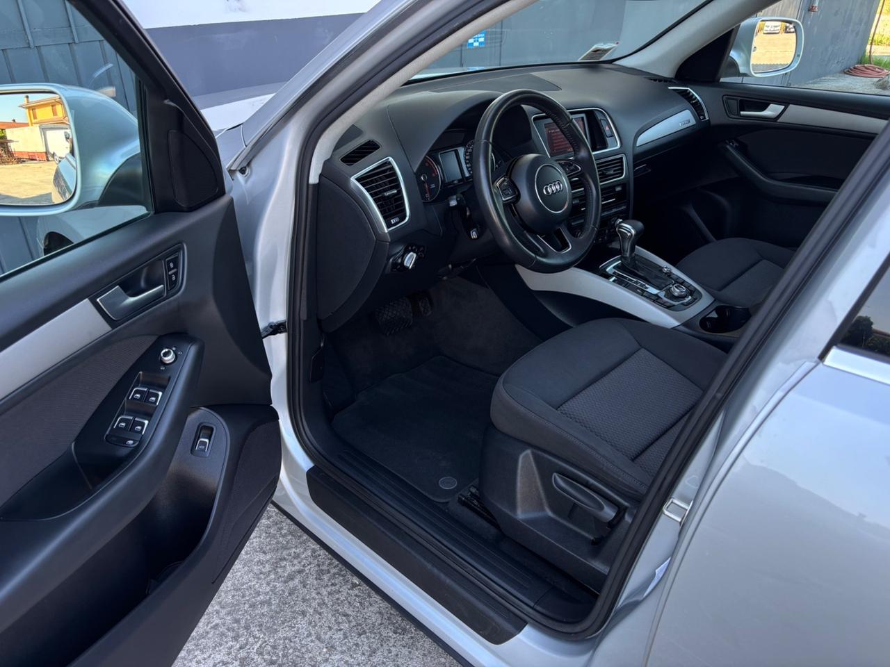 Audi Q5 2.0 TDI 177CV quattro S tronic. Garanzia 12mesi