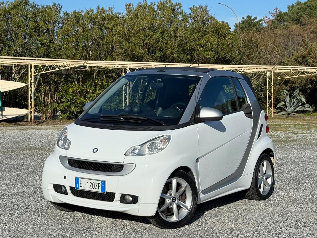 Smart ForTwo 1000 52 kW MHD cabrio passion