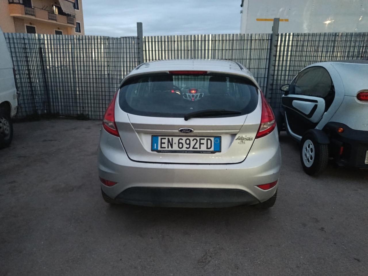 Ford Fiesta 1.4 TDCi 70CV 5p. Titanium