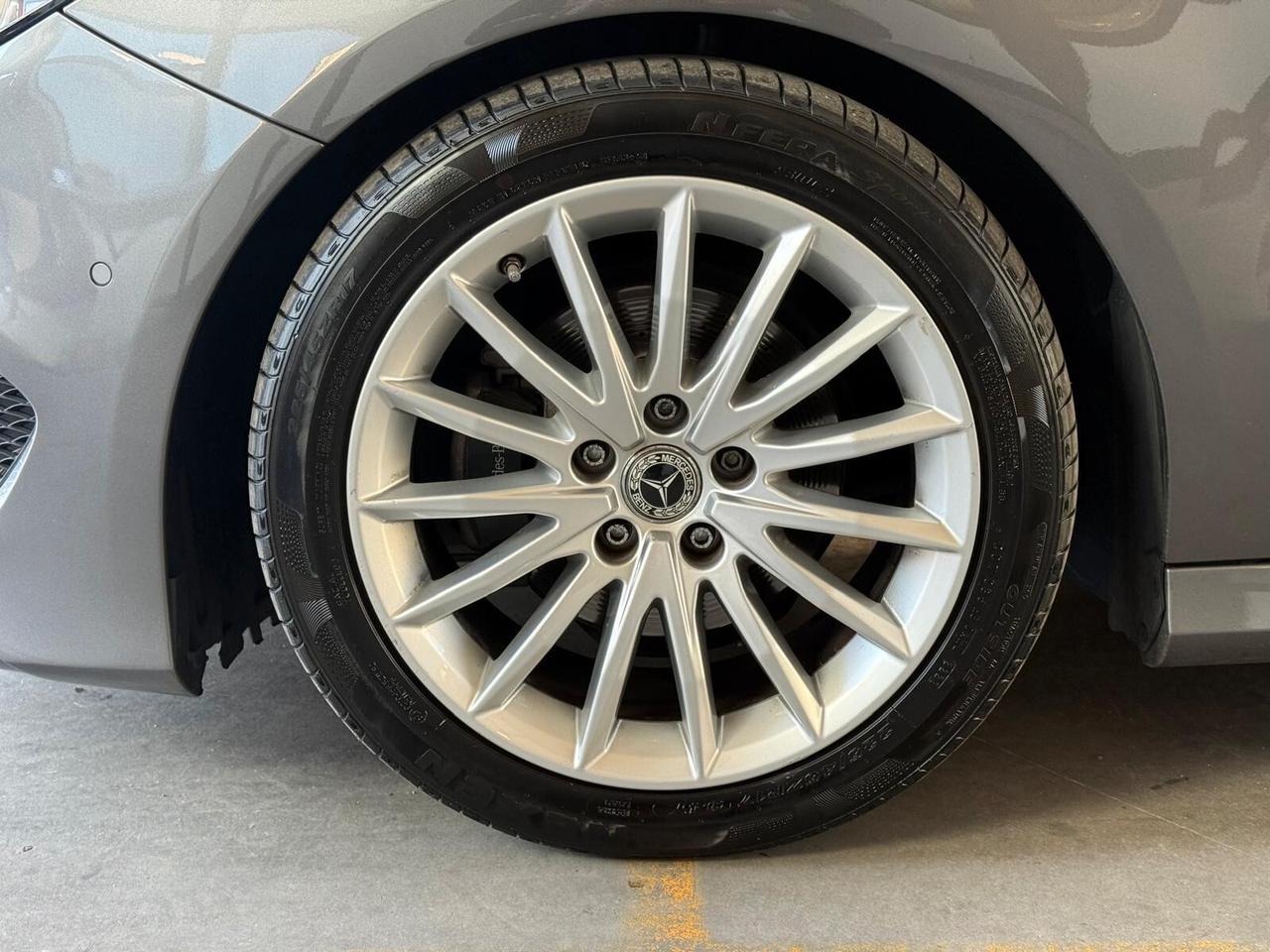 Mercedes-benz B 200 d Automatic Premium