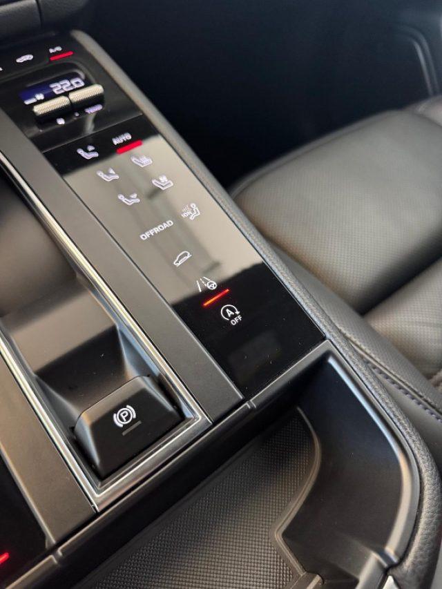PORSCHE Macan 2.0 T //TETTO//21//BOSE//