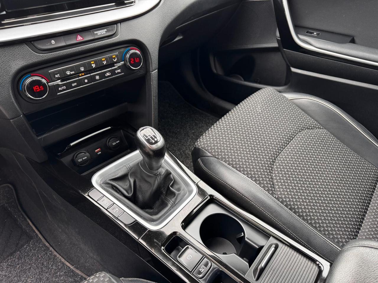 KIA XCEED 1.0 GPL 120CV SUPER ACCESSORIATA