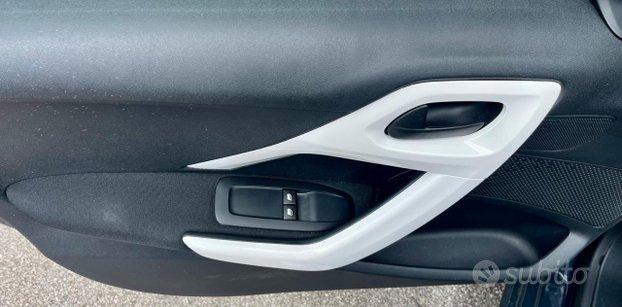 PEUGEOT 208 PureTech 68CV S&S 5 porte Like NEOPA