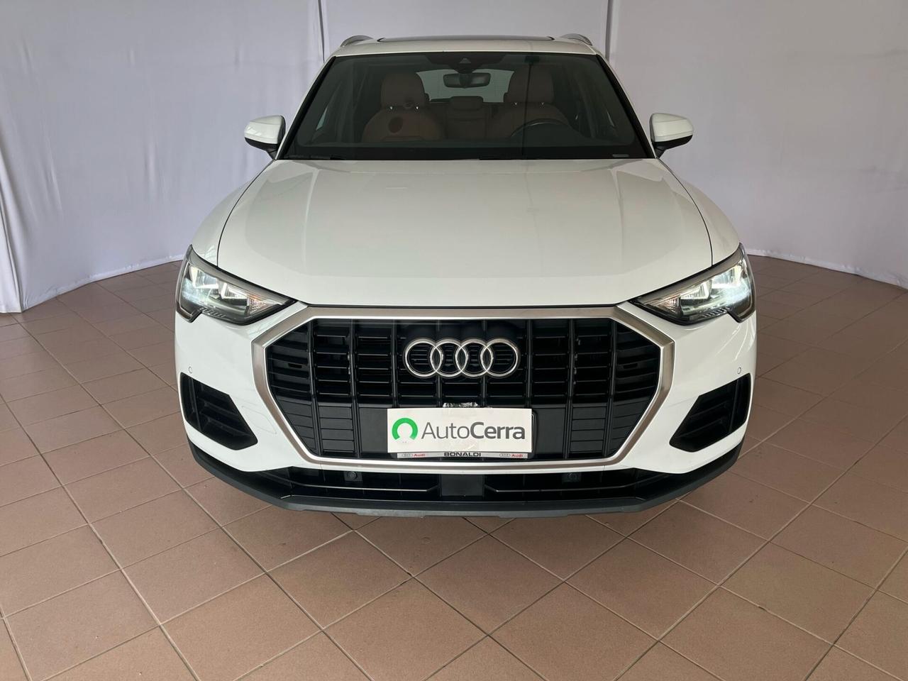 Audi Q3 35 TDI S tronic Business