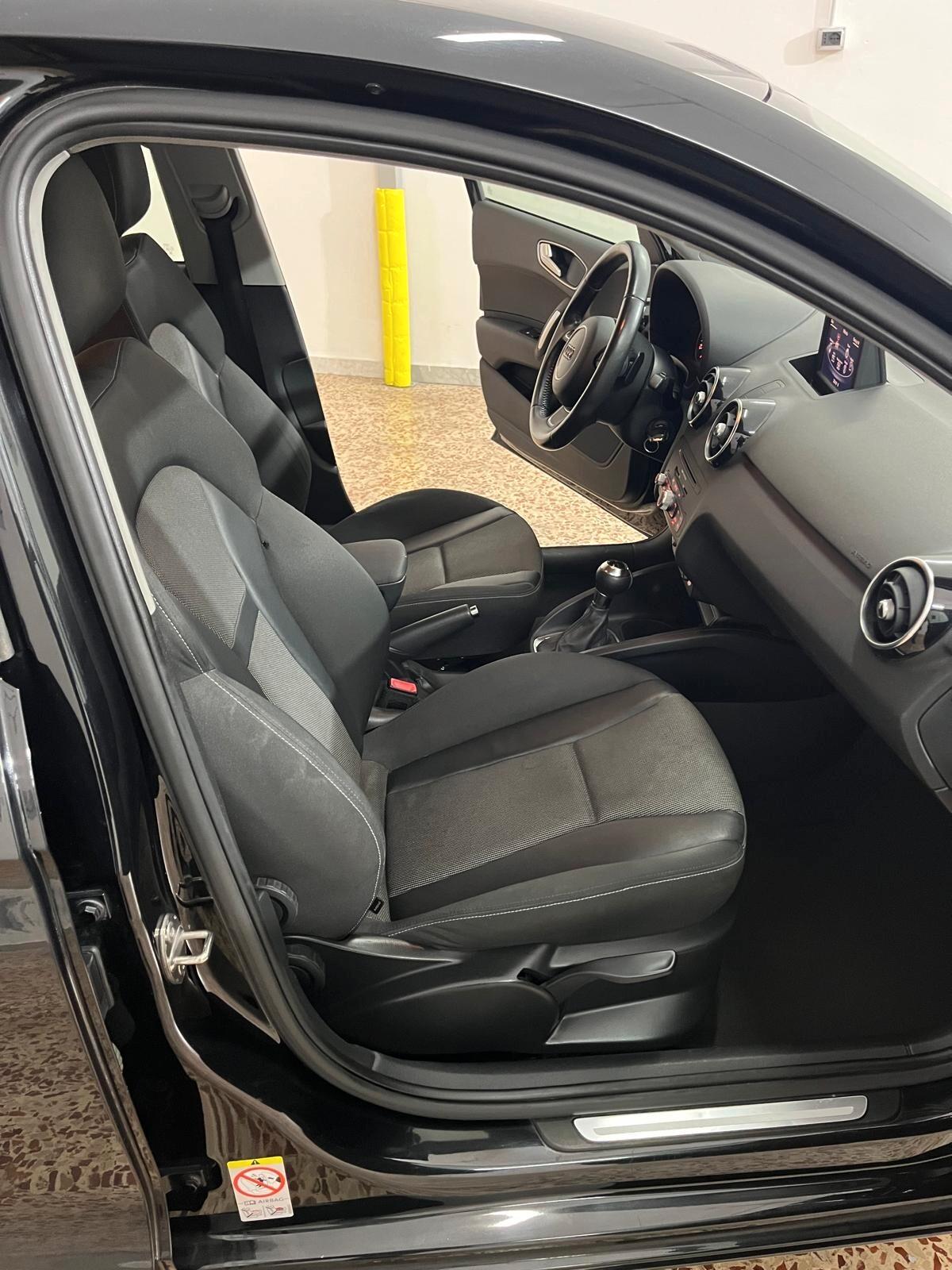 Audi A1 1.6 TDI S tronic Attraction