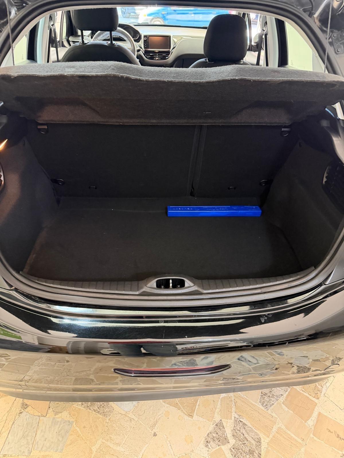Peugeot 208 PureTech 82 5 porte Access