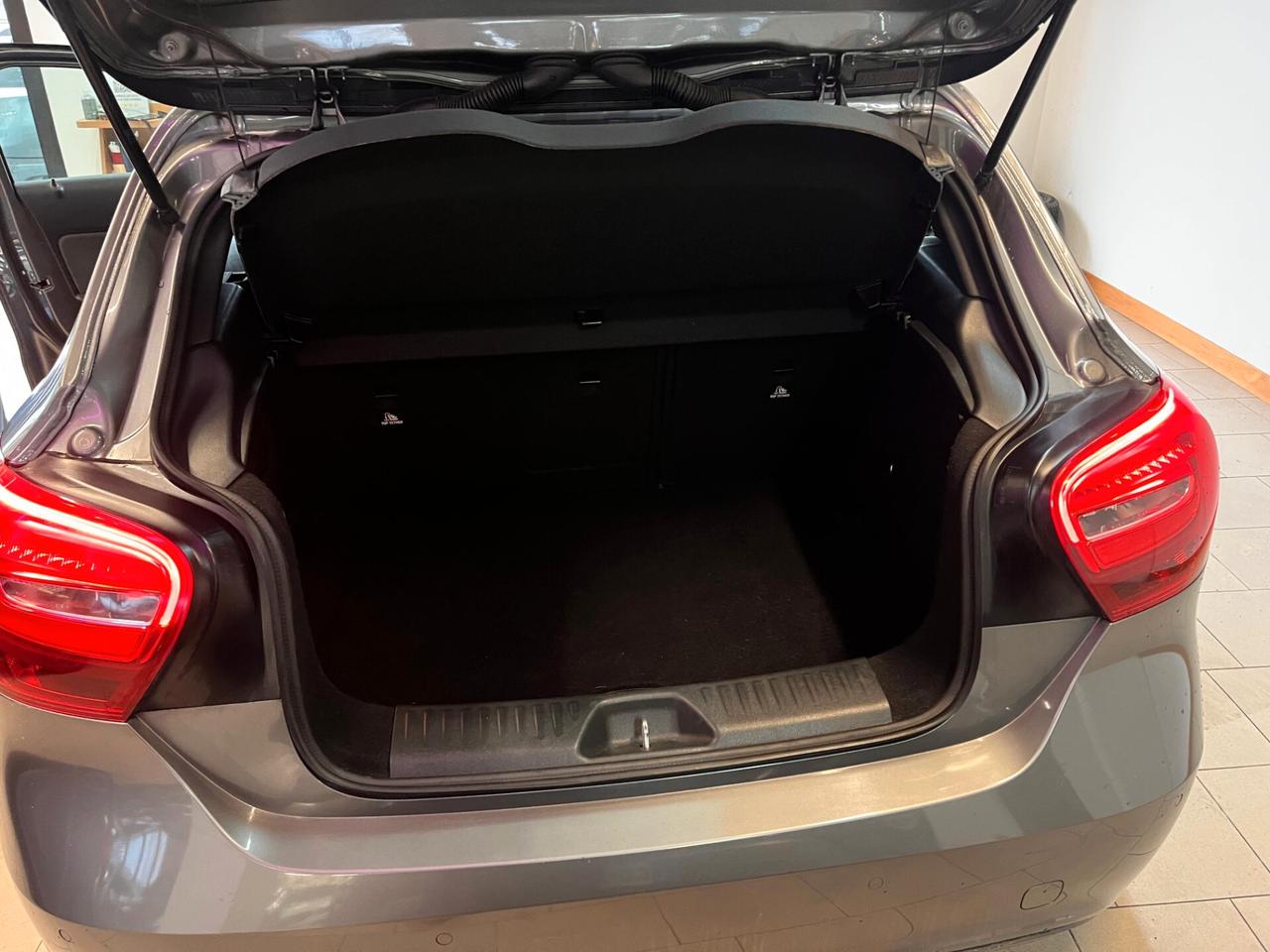 Mercedes-benz A 180 d Business