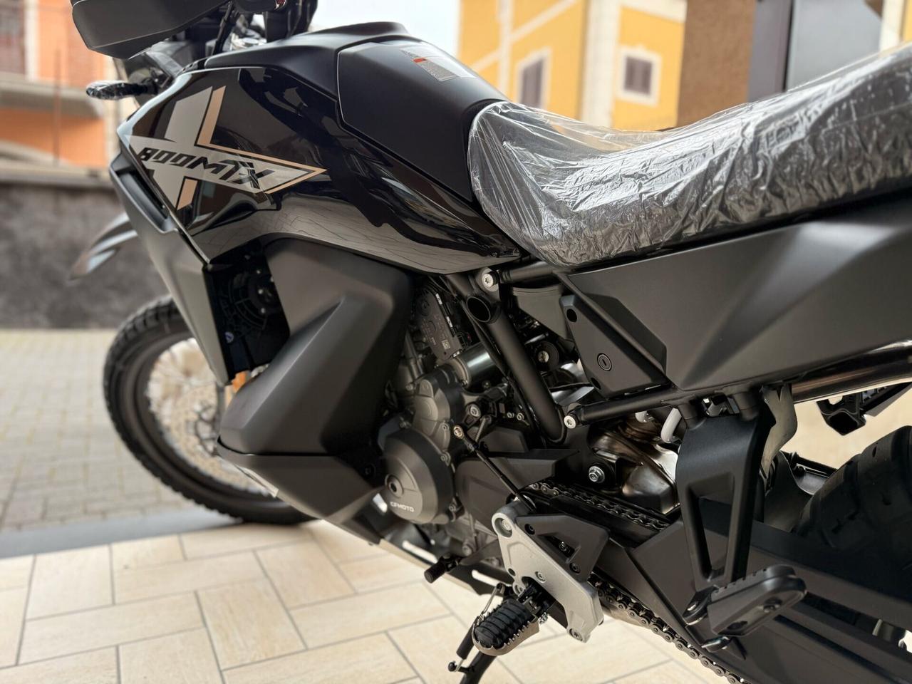 CFMOTO MT-X 800 BASSA-830