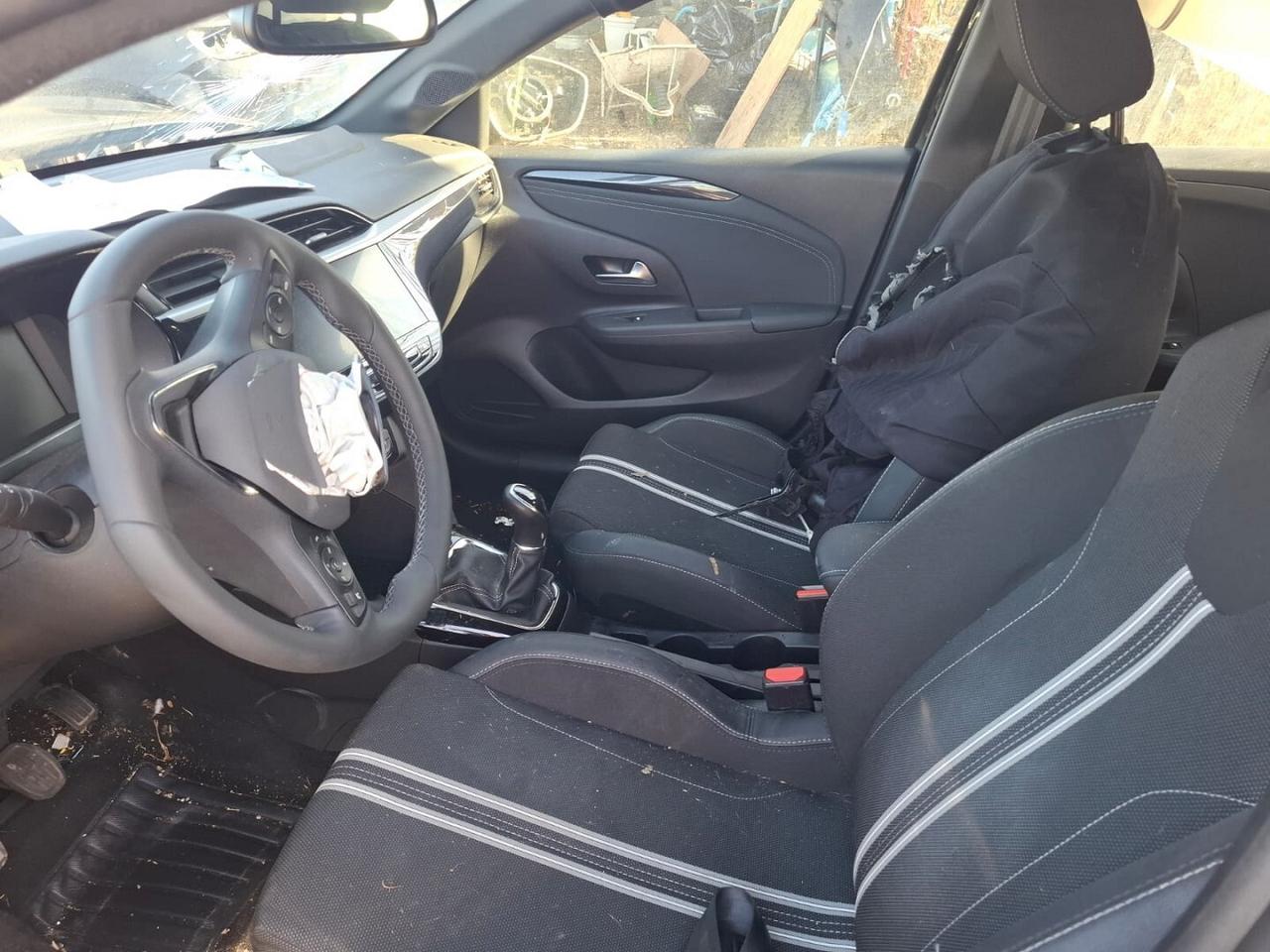 OPEL CORSA 6 SERIE 2024 EURO6E INCIDENTATA