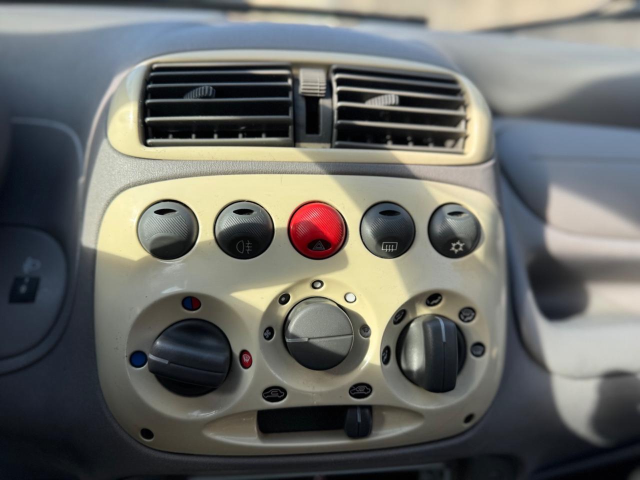 FIAT 600 1.1 BENZINA CLIMA-SERVO-VETRI ELE. PRONTA CONSEGNA