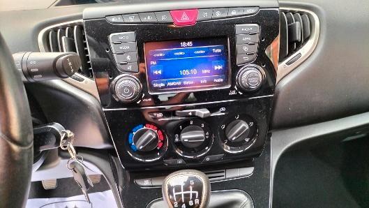 Lancia Ypsilon 1.0 70cv 5 p. Hybrid Gold PARI AL NUOVO!!! 5 POSTI!!