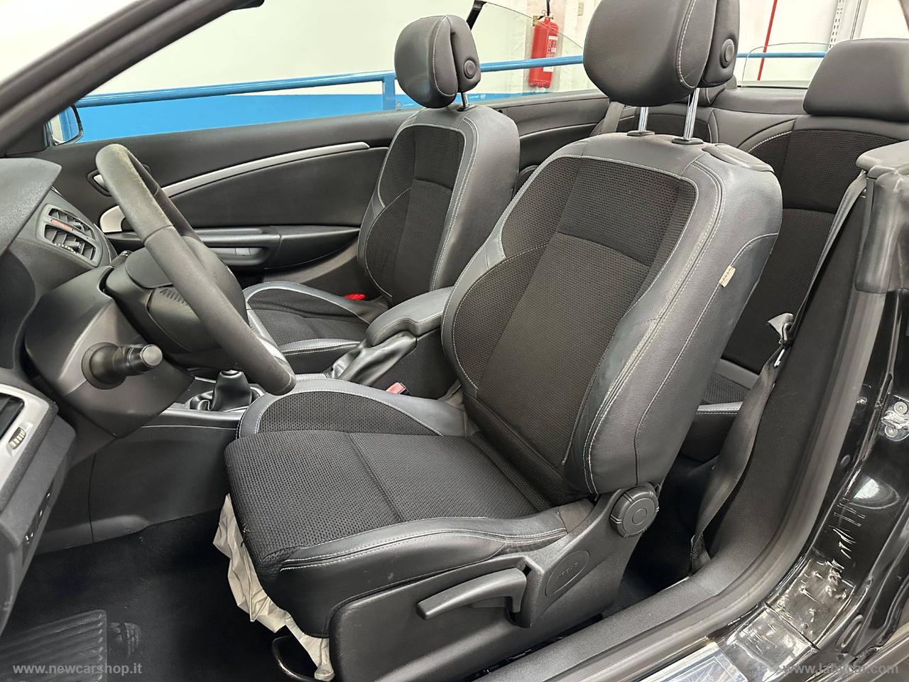 RENAULT Mégane Coupé 1.5 dCi 110 CV Luxe