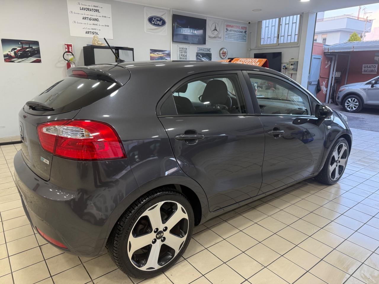 Kia Rio 1.2 gpl 2015 Full optional