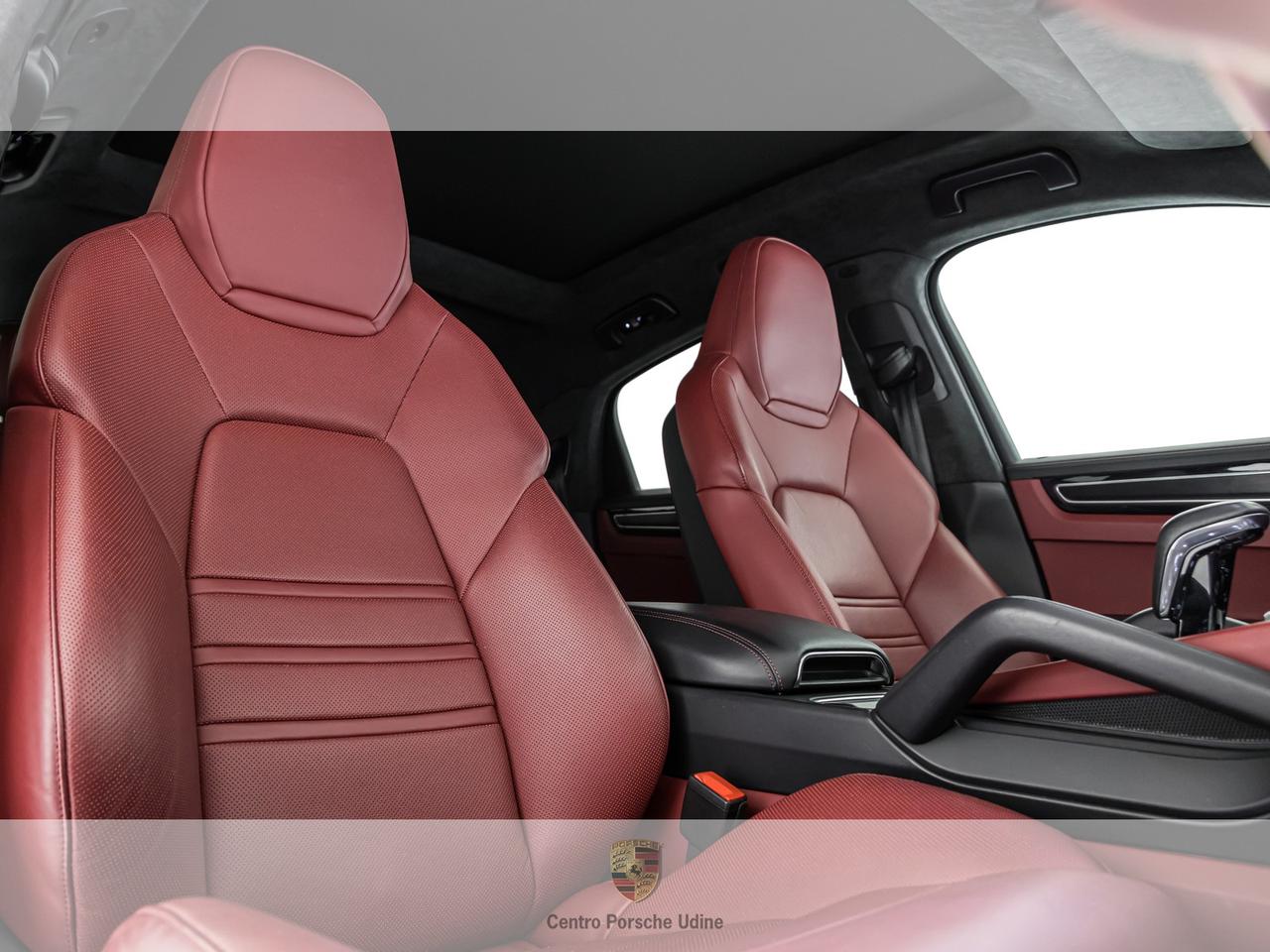 Porsche Cayenne coupe 4.0 gts tiptronic
