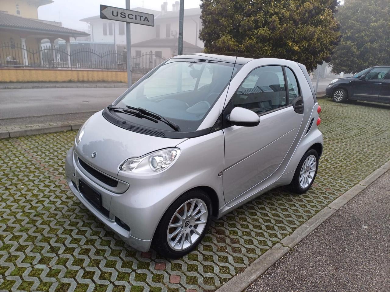 Smart ForTwo 1000 52 kW coupé passion