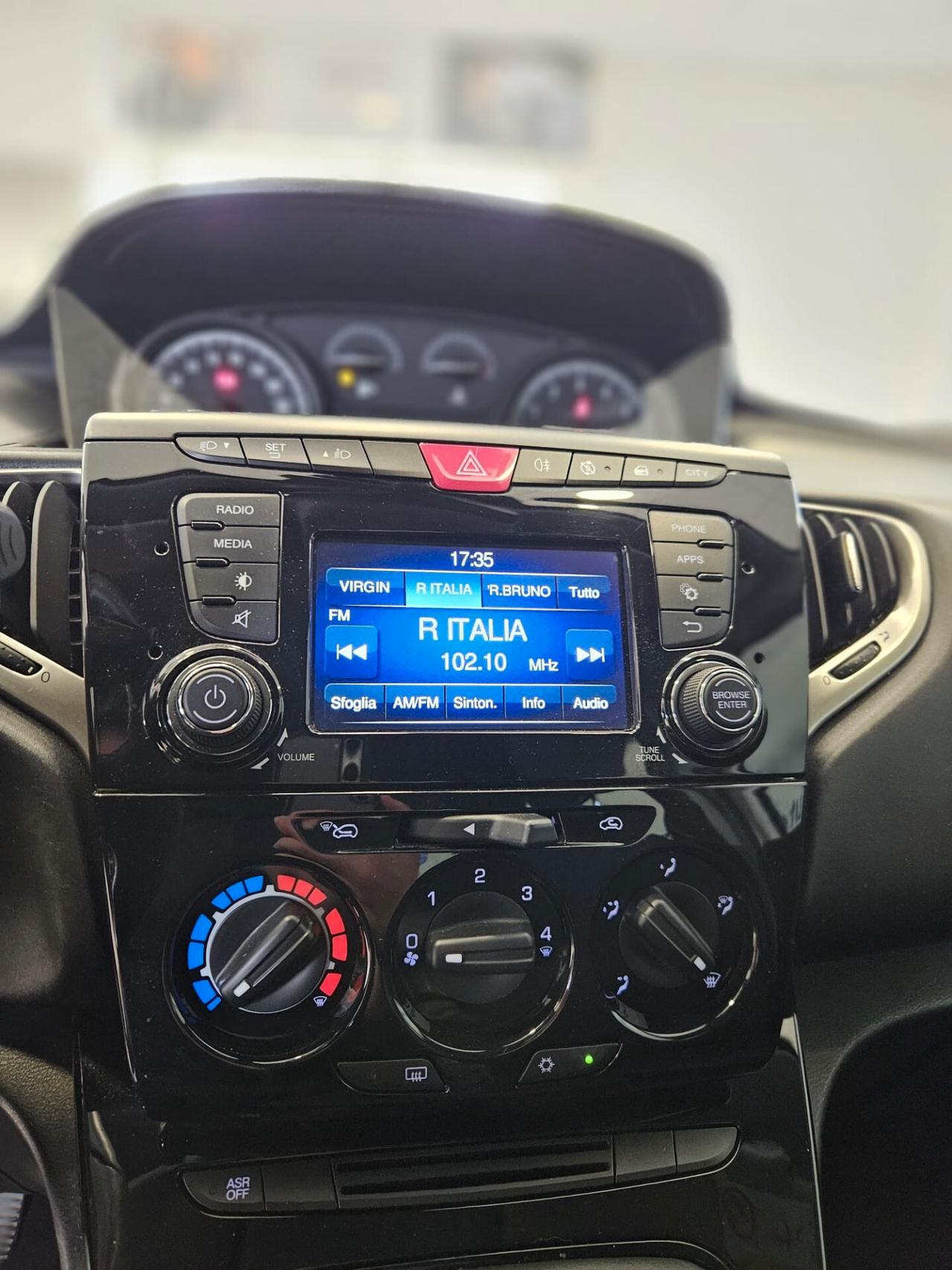 Lancia Ypsilon 1.2 69 CV 5 porte Gold
