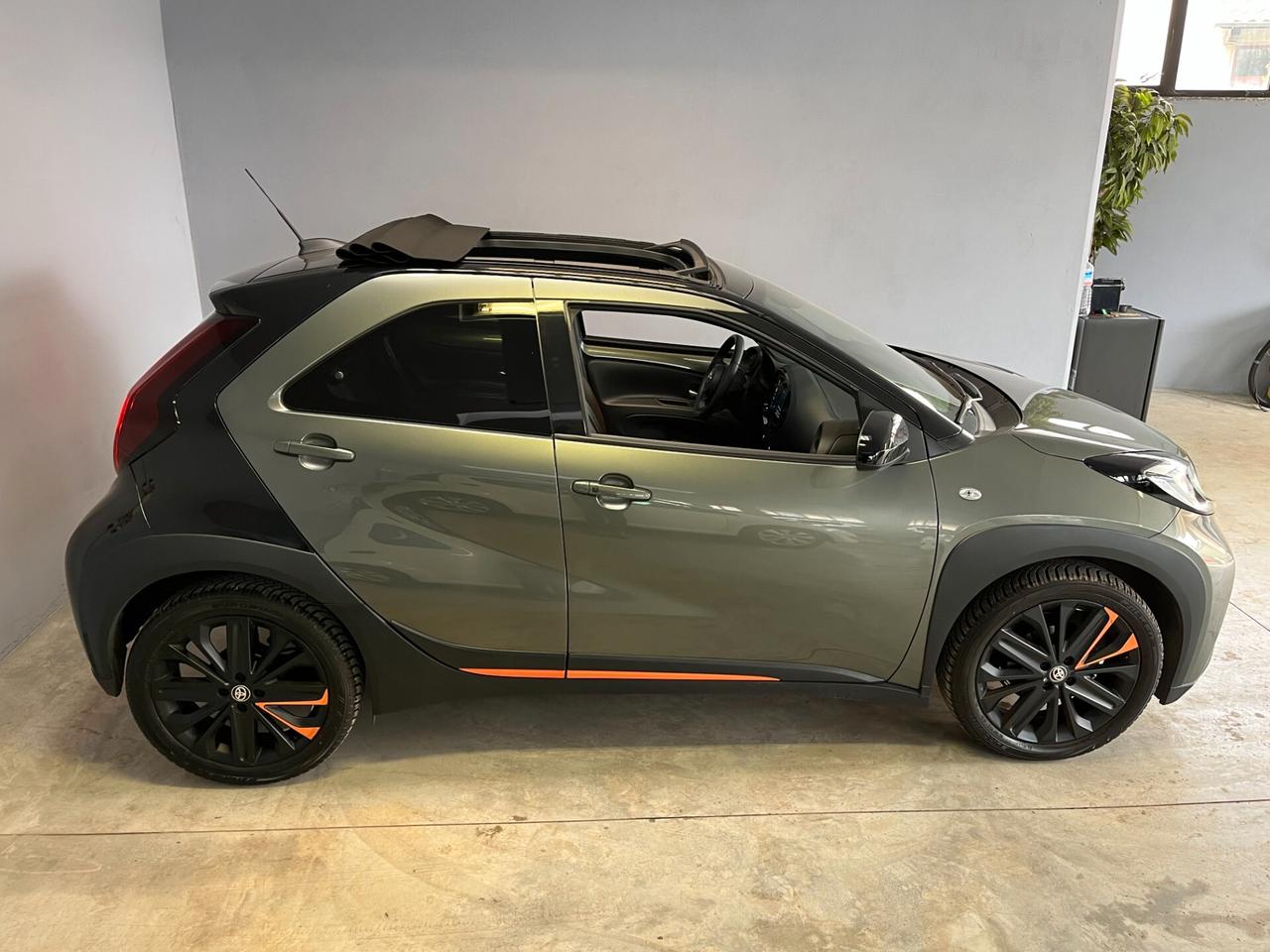 Toyota Aygo X 1.0cc LIMITED AIR -BOOKSERVICE TOYOTA- FULL OPT.