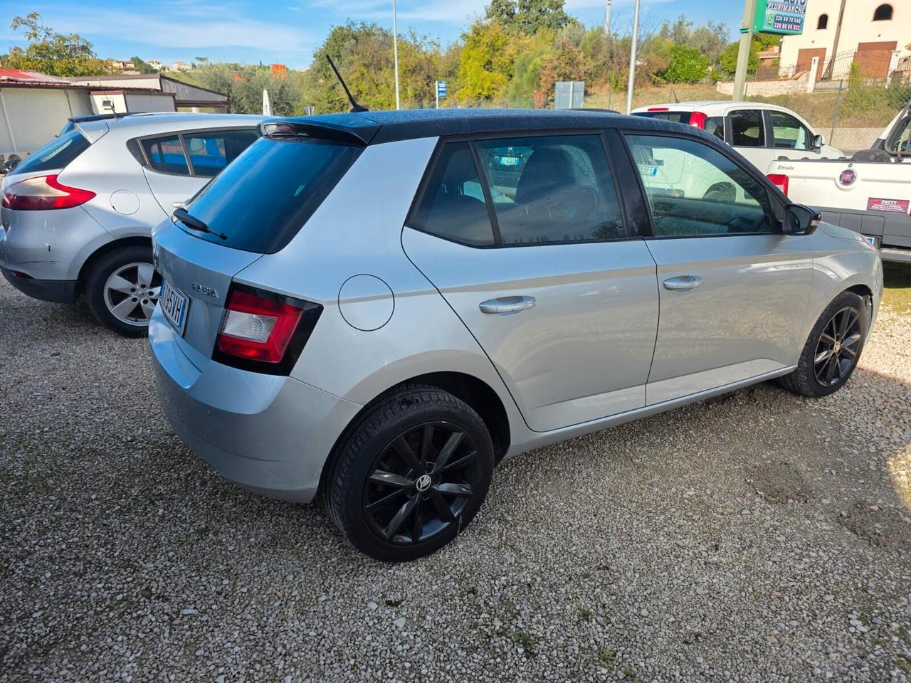 Skoda Fabia 1.4 TDI 75 CV Twin Color Design Edition Argento