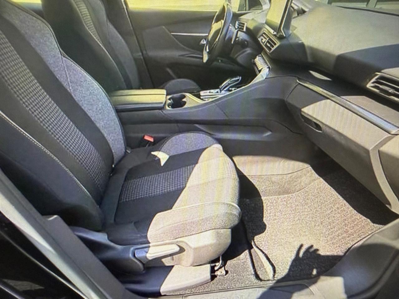 Peugeot 3008 BlueHDi 130 S&S Active Business