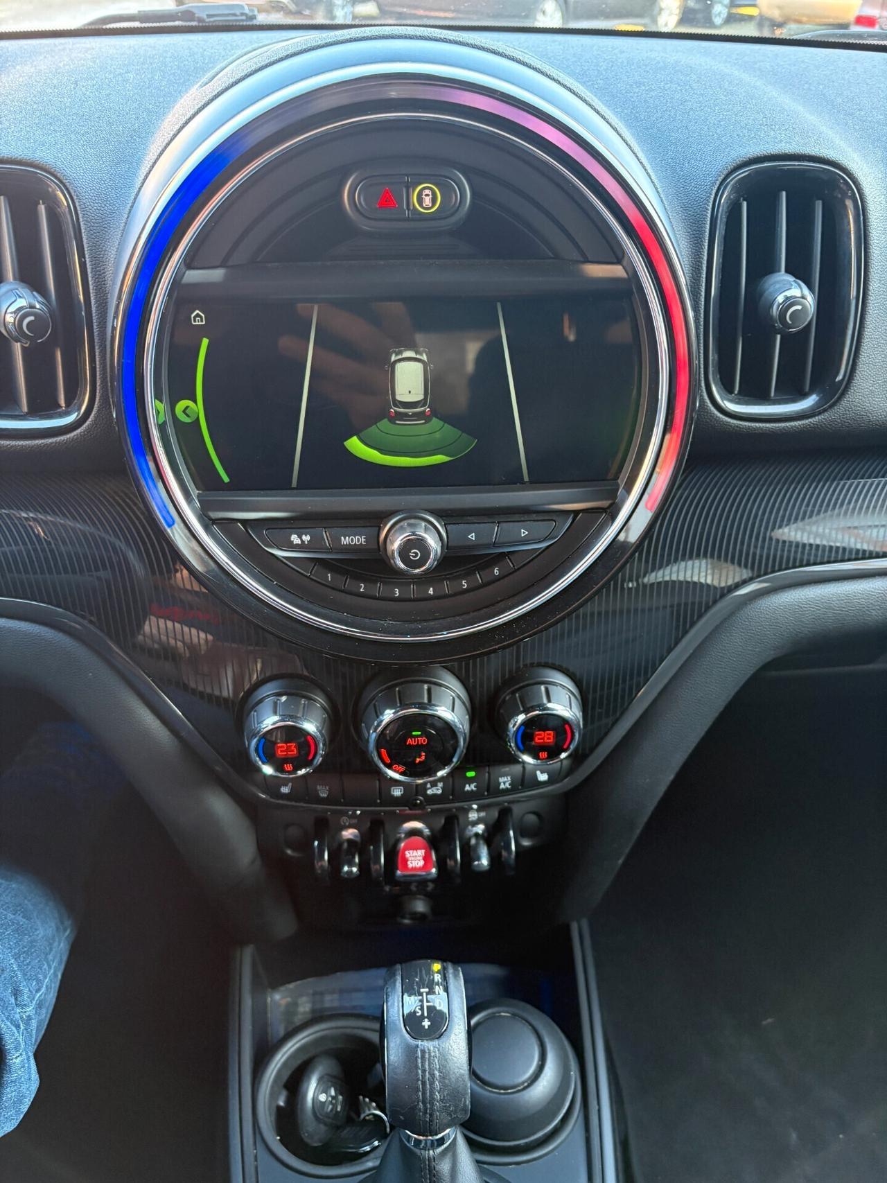 Mini Countryman 2.0 SD Hype Automatica-Unico Prop