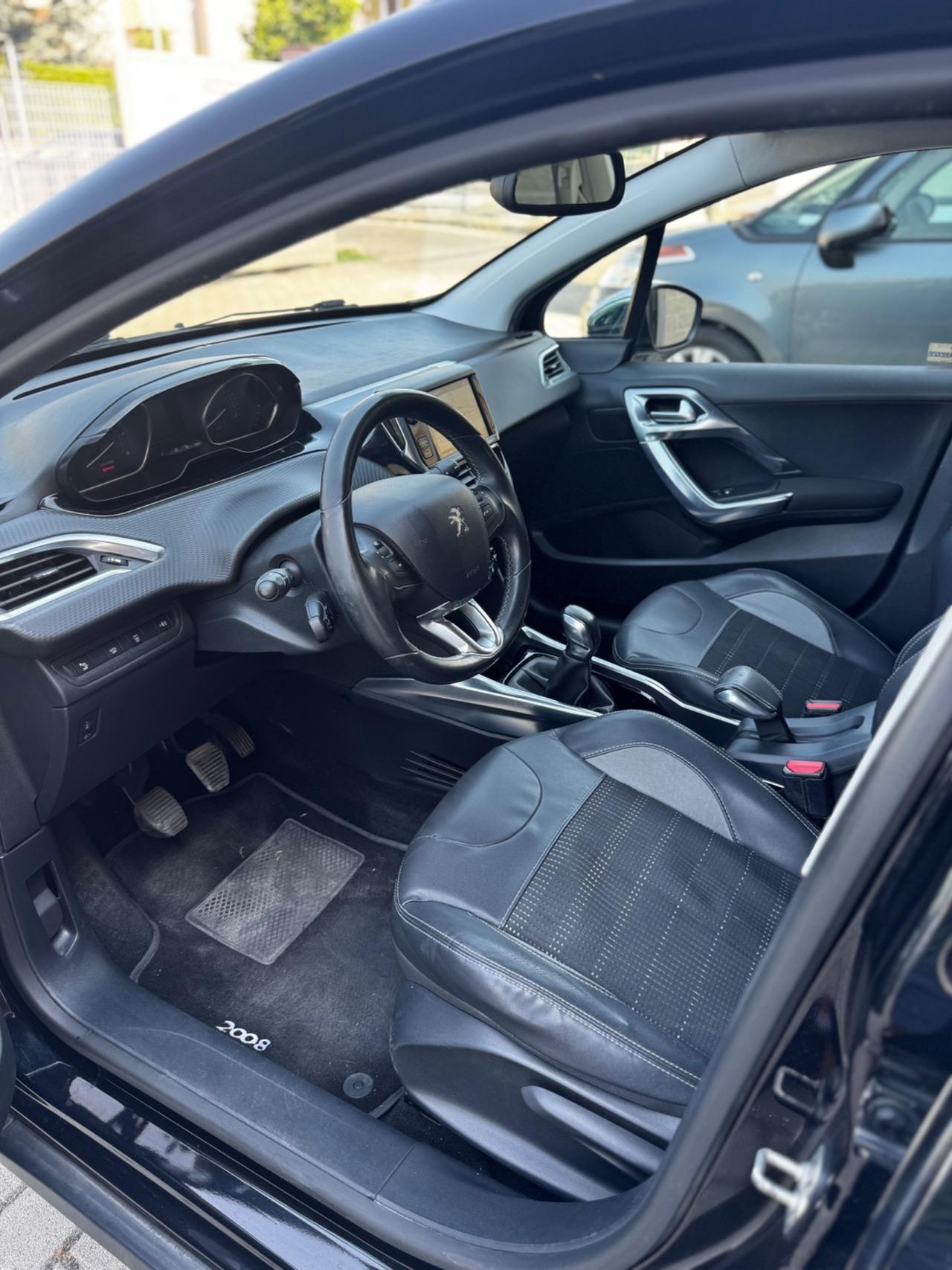 Peugeot 2008 1.6 e-HDi 92 CV Stop&Start Allure