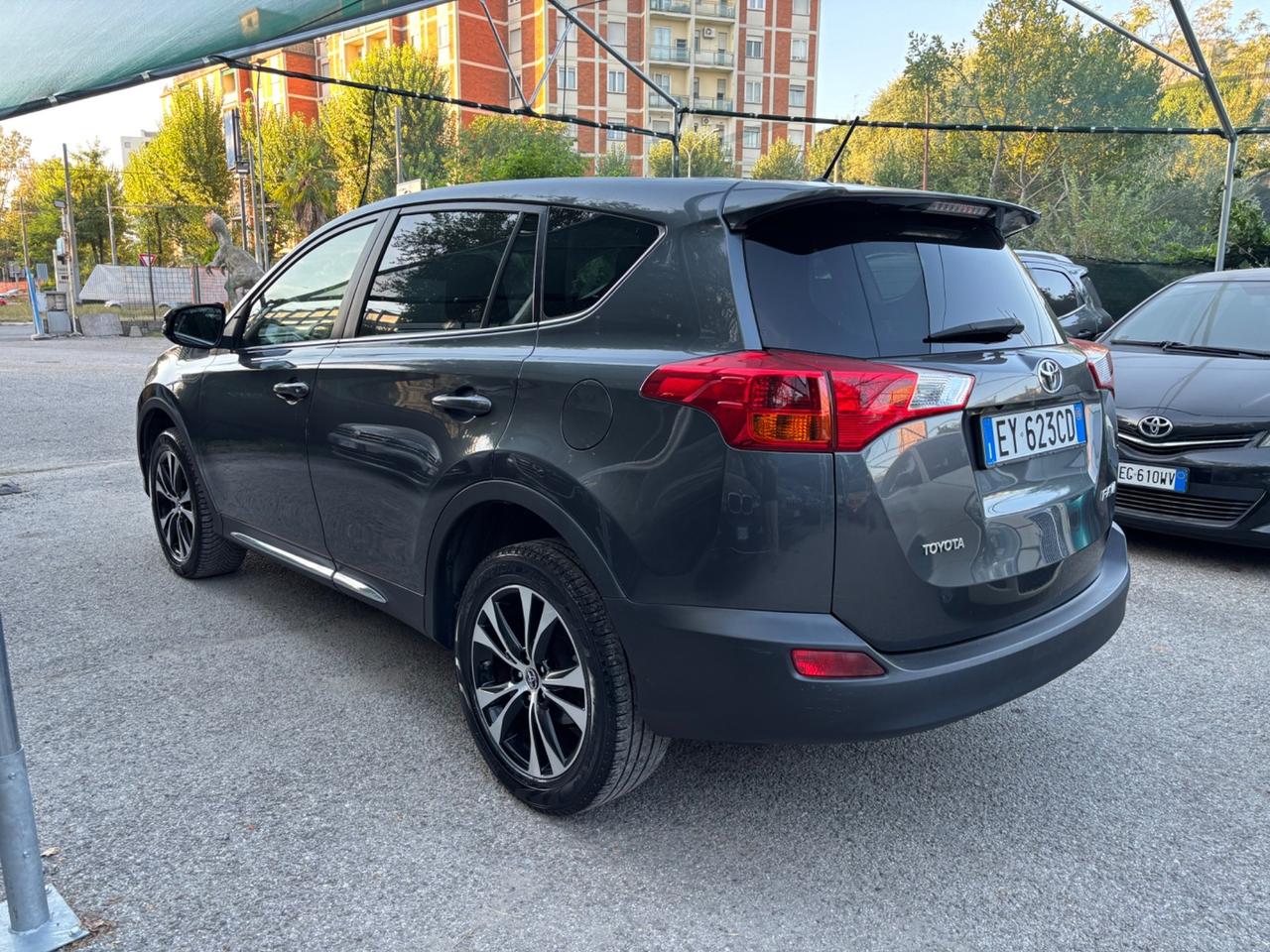 Toyota RAV 4 - 2.0 D-4D Style White Ed.