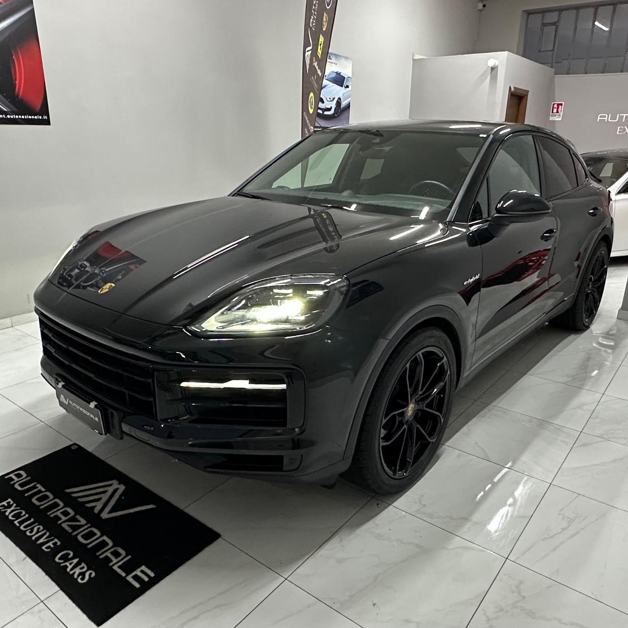 Porsche Cayenne Coupé 3.0 Hybrid plug-in Black Edition 470cv
