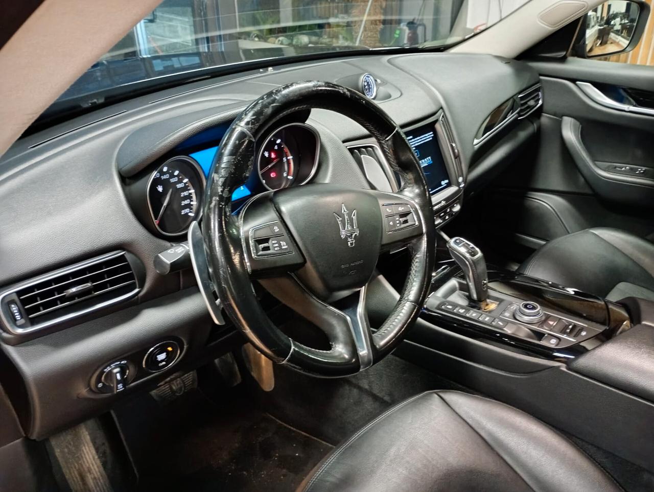 Maserati Levante V6 Diesel AWD Granlusso (Motore sostituito NUOVO a 120.000 km)