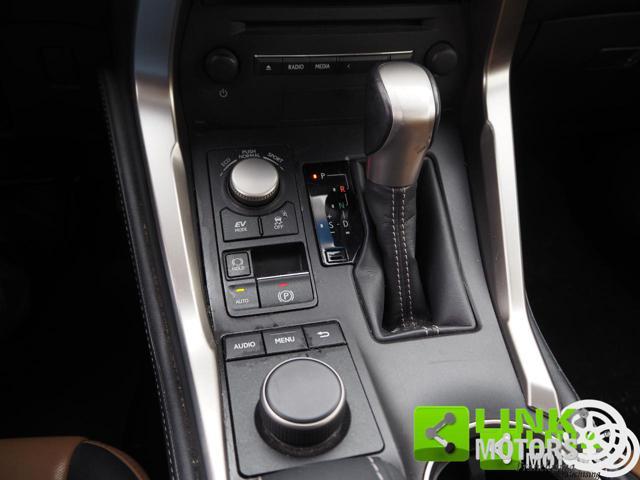 LEXUS NX 300h Hybrid 4WD Executive