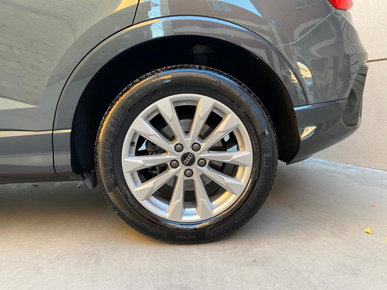 Audi Q3 Sport back 2.0 Diesel