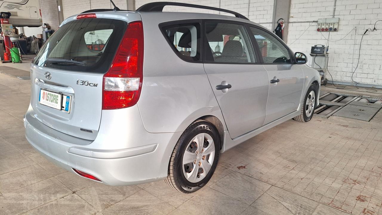 Hyundai i30 CW 1.6 CRDi VGT 16V 90CV