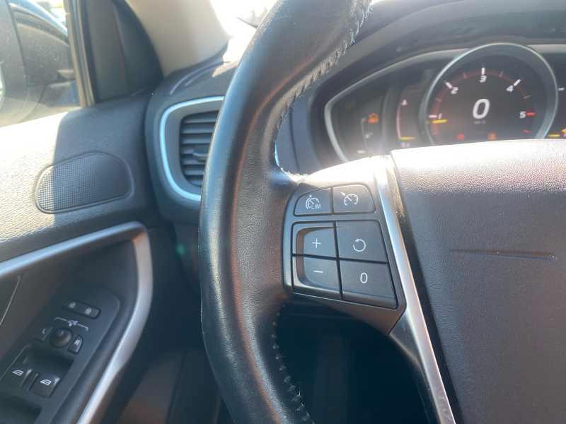 VOLVO V40 Cross Country 2.0 d2 BuS. PLuS GearTr.