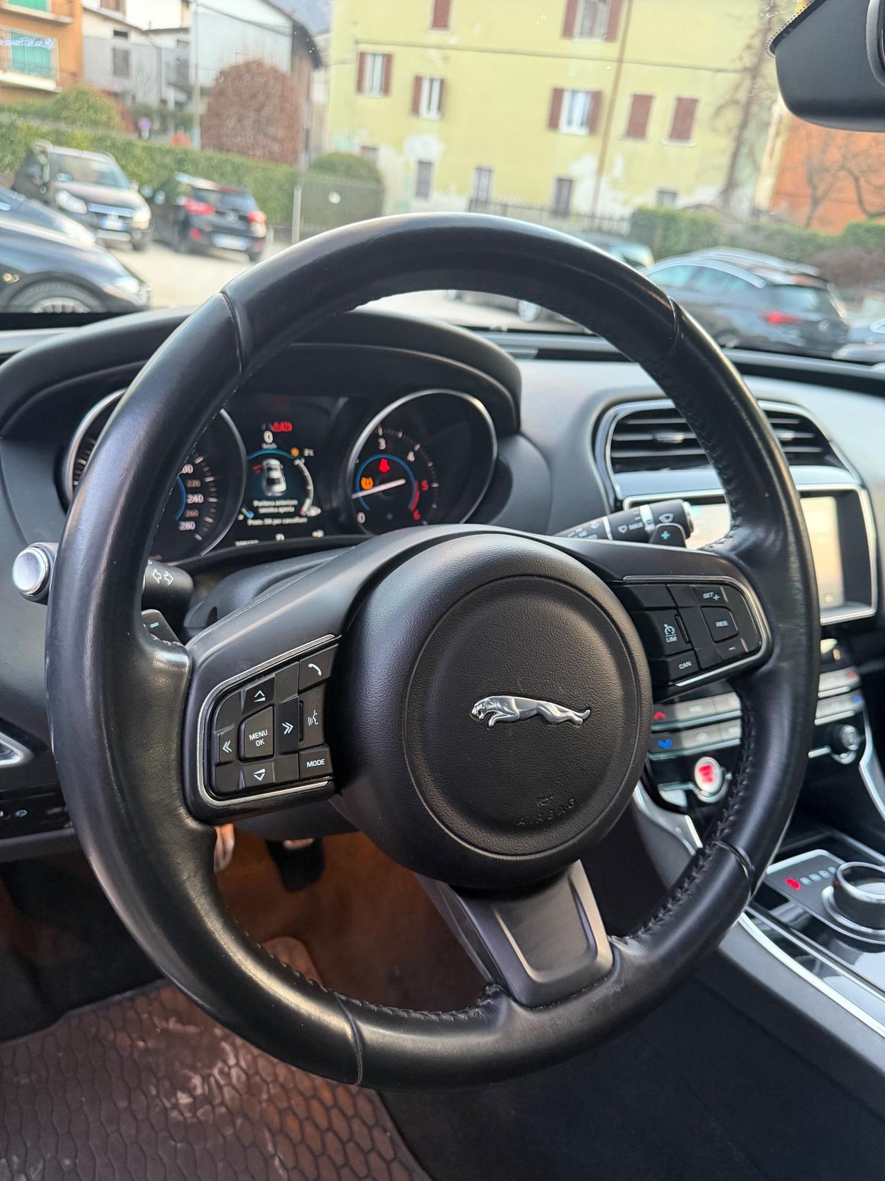 Jaguar XE 2.0 D PRESTIGE KMCERT UNICOPR FULLED