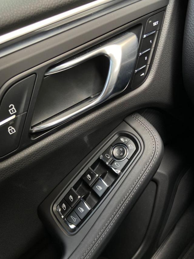 PORSCHE Macan 2.0 Pano Bose Scarichi No Superbollo