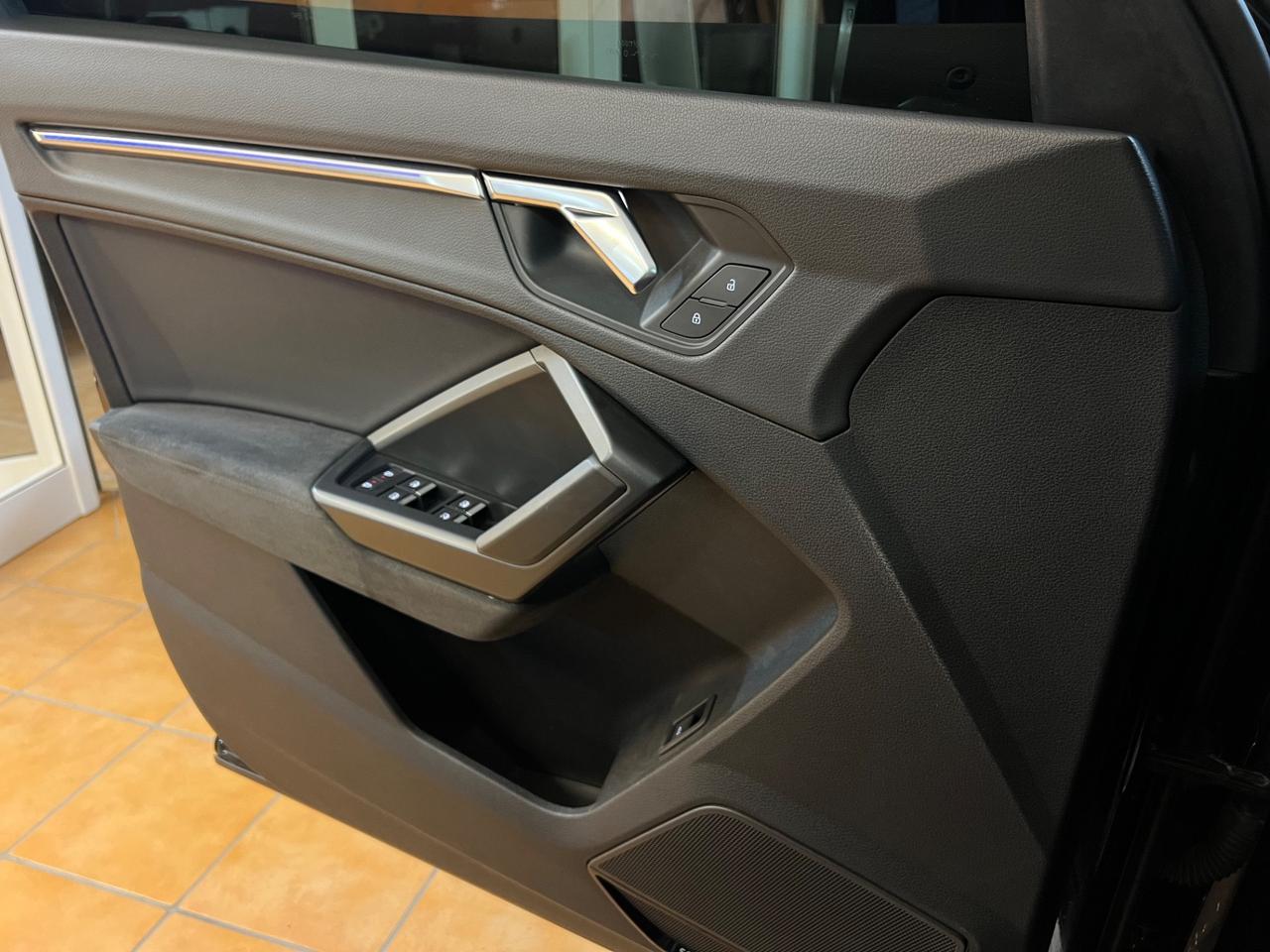 Audi Q3 RS SPB quattro S tronic Full