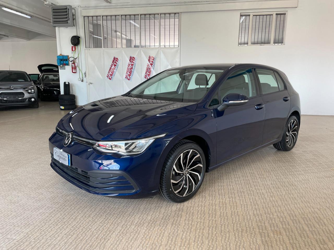 Volkswagen Golf 1.0 eTSI EVO DSG Life Cerchi17 Luci ambient