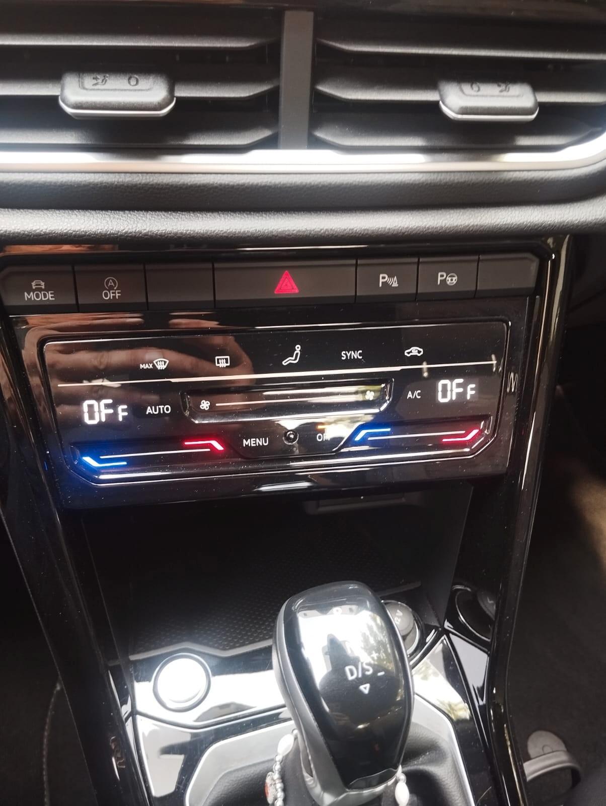 Volkswagen T-Roc 1.5 TSI ACT DSG R-Line