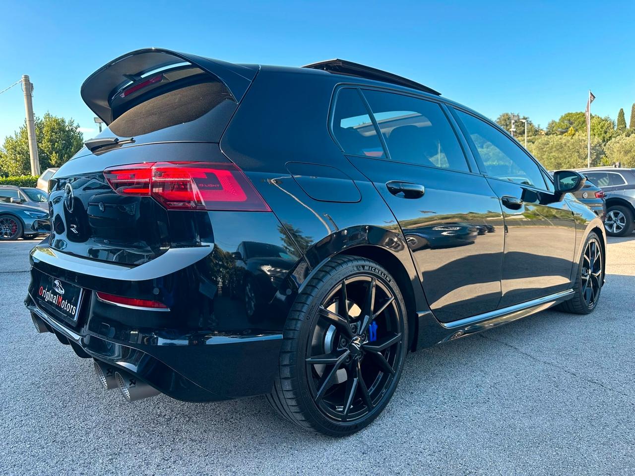 Volkswagen Golf 2.0 TSI DSG 4Motion R/TETTO/AKRAPOVIC/MATRIX/BLACK EDITION/PROMO/