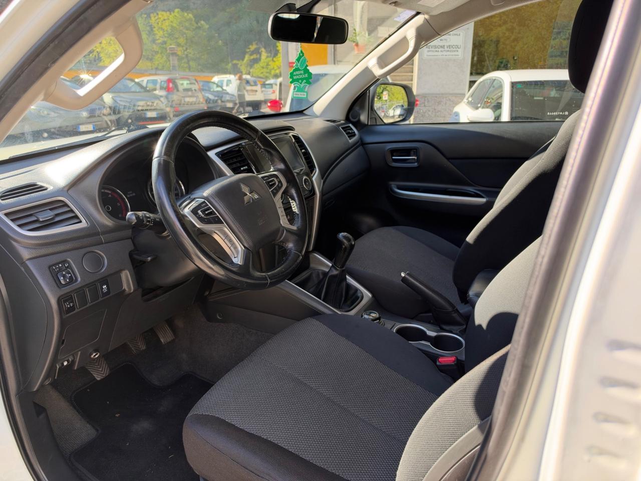 Mitsubishi L200 2.3 D Club Cab 4x4 Super Select Intense