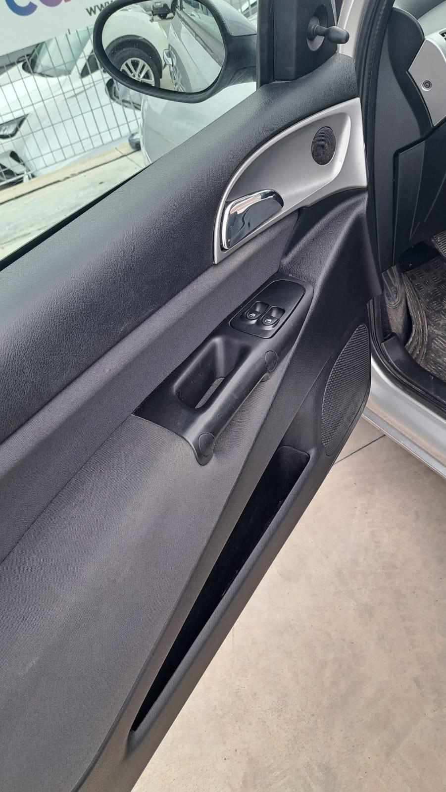 Lancia Ypsilon 1.2 Argento