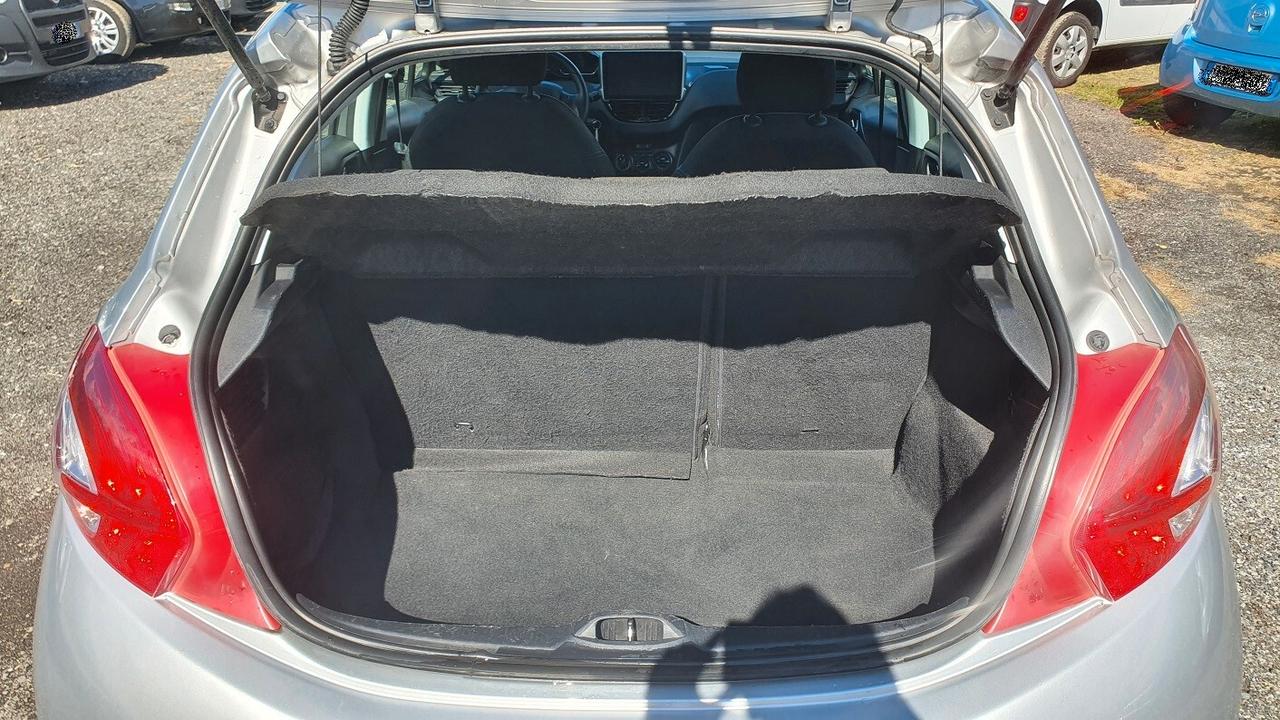 Peugeot 208 1.2 NEOPATENTATI