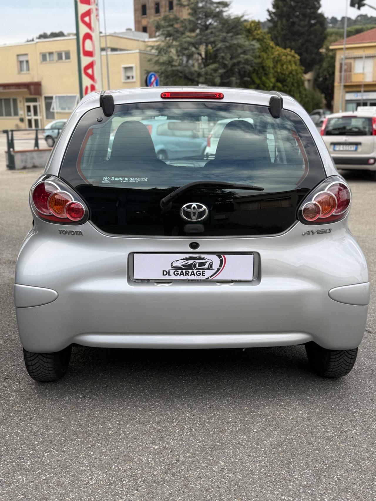Toyota Aygo 1.0 12V VVT-i 5 porte Sol Connect