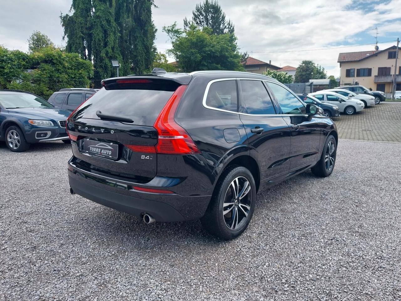 Volvo XC 60 XC60 B4 (d) AWD Geartronic Momentum