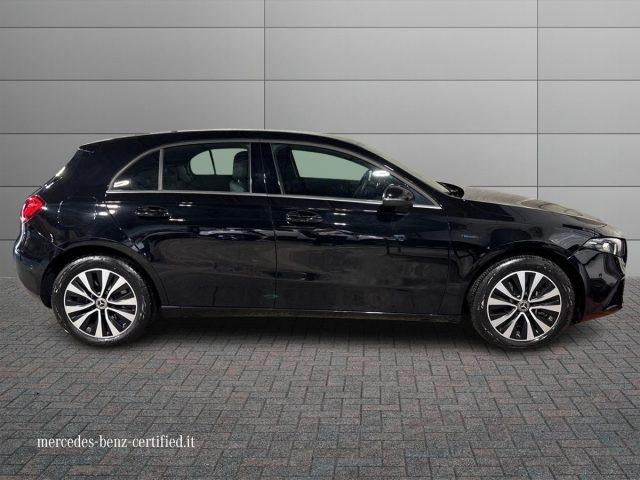 MERCEDES-BENZ A 250 e hybrid EQ Business Extra