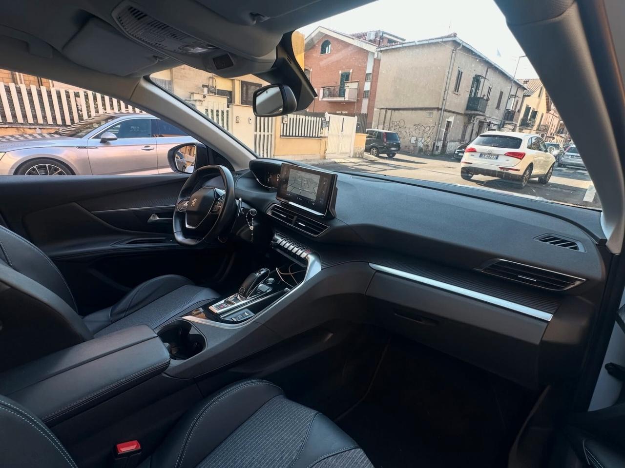 Peugeot 3008 1.5 BlueHDi 130cv Allure Pack AUTOMATICA NAVIGAZIONE CAMERA 360° RETROCAMERA PELLE FINANZIABILE